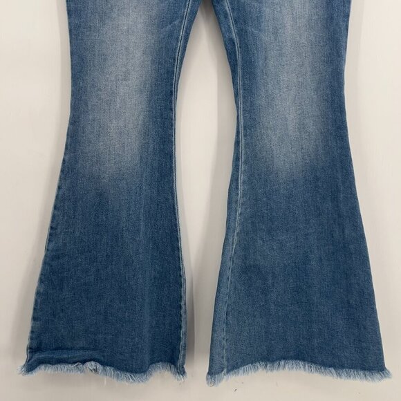 KanCan For Maurices Bell Bottom Medium Wash Stretch Jeans Women's 13/30 - Picture 3 of 9